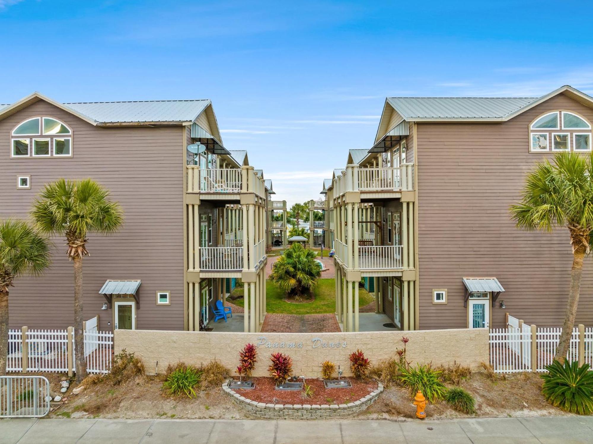 Crescent Moon Palace - A Luxury Home With Pool, Parking, Just Steps To The Beach Panama City Beach Extérieur photo