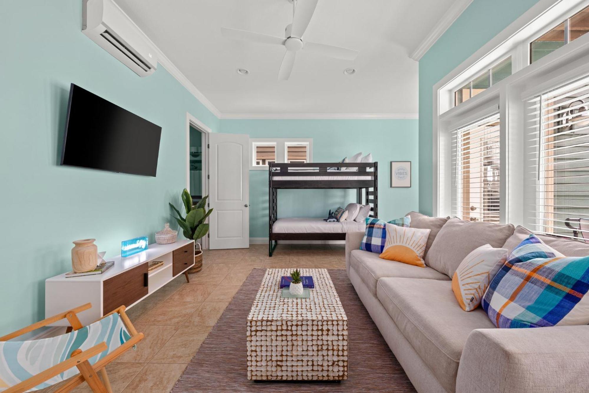 Crescent Moon Palace - A Luxury Home With Pool, Parking, Just Steps To The Beach Panama City Beach Extérieur photo